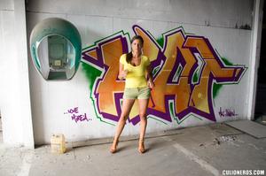 Original 2000 px/ 1325 px