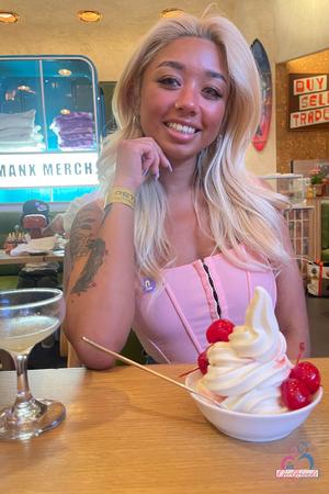 Original 2000 px/ 3000 px