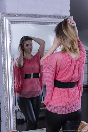 #WeAreHairy Sonya Rose Pink Top Black Tights
