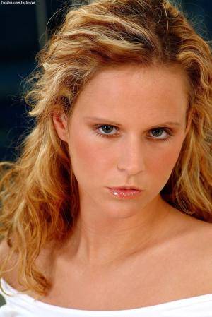 Original 851 px/ 1274 px