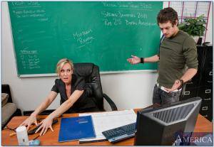 Original 850 px/ 587 px