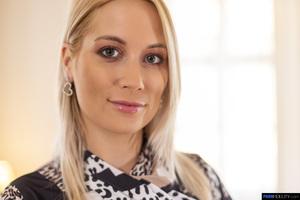 Original 2159 px/ 1440 px