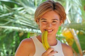 Original 1600 px/ 1064 px