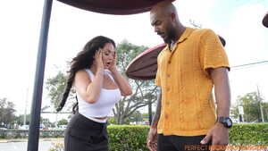 Original 2500 px/ 1406 px