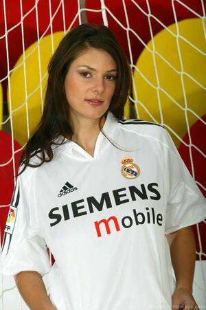 Original 852 px/ 1280 px