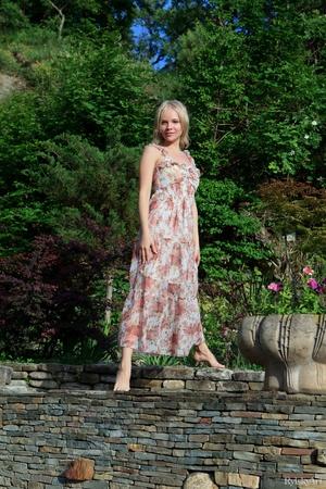 Original 1365 px/ 2048 px