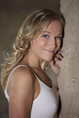 Original 854 px/ 1280 px