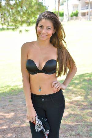 Original 852 px/ 1280 px