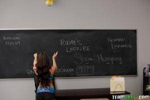 Original 1048 px/ 699 px