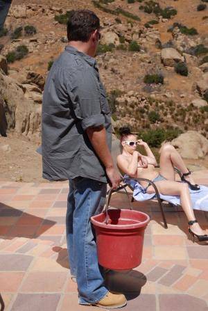 Original 687 px/ 1024 px