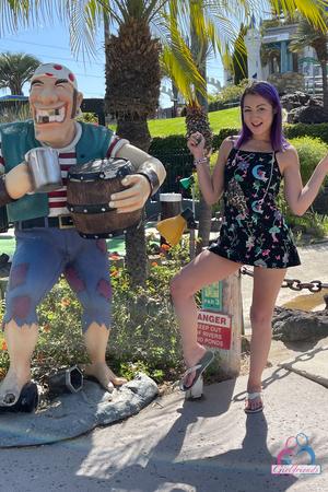 Original 2000 px/ 3000 px