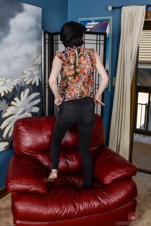 Original 682 px/ 1024 px