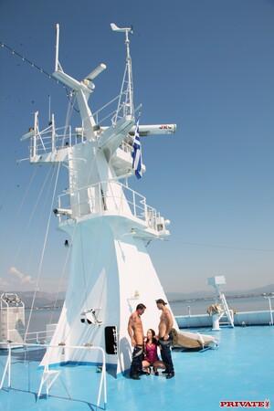 Original 1067 px/ 1600 px