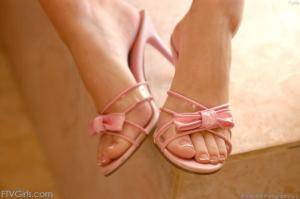 Original 1052 px/ 700 px