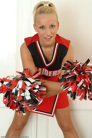 Original 682 px/ 1024 px