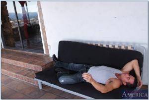 Original 850 px/ 573 px