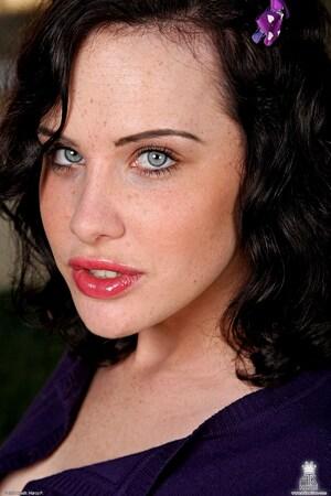 Original 1067 px/ 1600 px