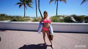 Bang Leah Lee - Gets Her Pussy Destroyed By The Pool - 64x - 031920 - pre-release_61121019