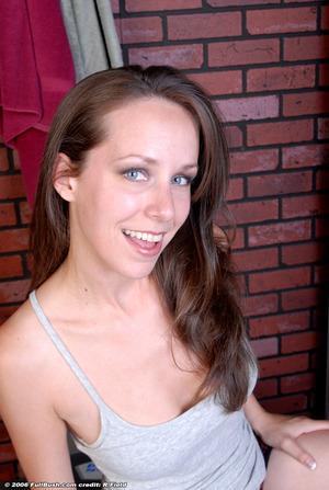 Original 687 px/ 1024 px