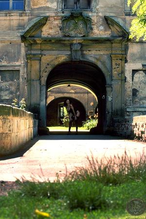 Original 683 px/ 1024 px