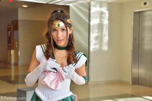 Original 1600 px/ 1064 px