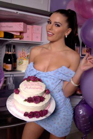 Original 684 px/ 1024 px