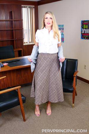 #MYLF Joslyn Jane - Fucking For The Best Education