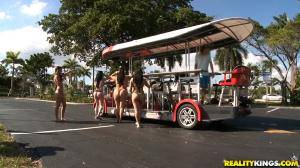 Original 864 px/ 486 px