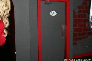 Original 900 px/ 600 px