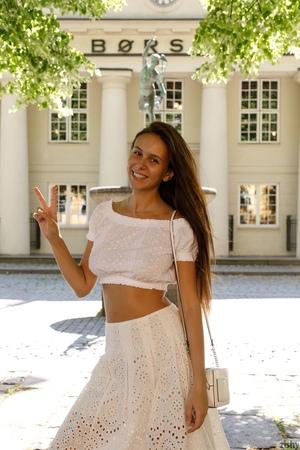 Original 1280 px/ 1920 px