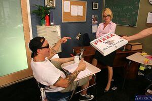 Original 1331 px/ 887 px