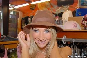 Original 900 px/ 602 px