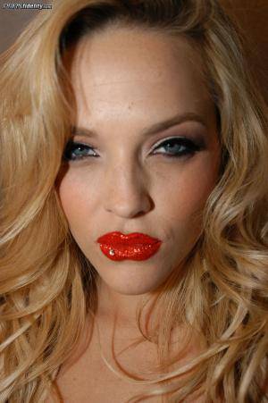 Original 851 px/ 1280 px