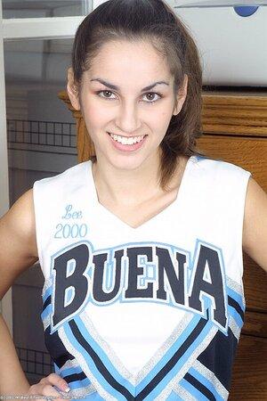 Original 683 px/ 1024 px