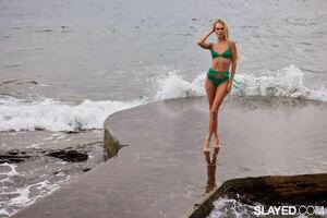 Original 2999 px/ 2000 px