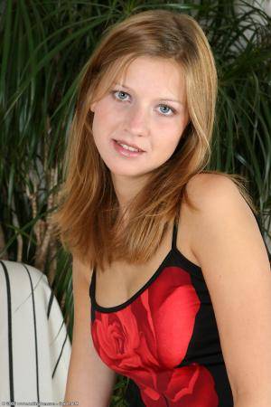 Original 682 px/ 1024 px