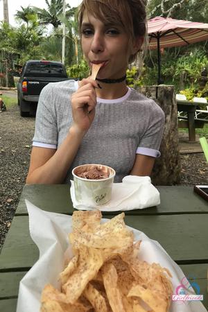 Original 2000 px/ 3000 px