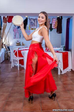 Original 1067 px/ 1600 px