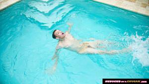 Original 2500 px/ 1406 px