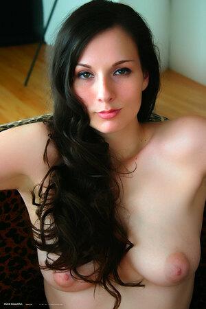 Original 2048 px/ 3072 px