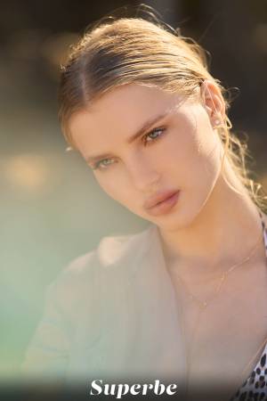 Original 2560 px/ 3840 px