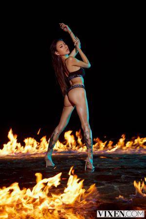 Original 2000 px/ 3000 px