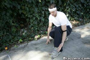 Original 900 px/ 600 px