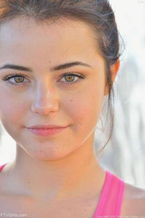 Original 852 px/ 1280 px