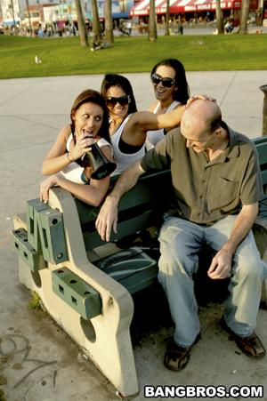 Original 532 px/ 800 px