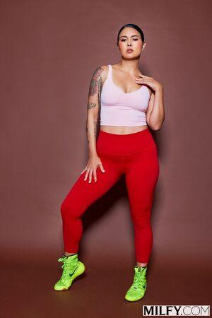 Dana Vespoli, Maximo Garcia - Fit Mom Gets Fucked In Her Tight Ass At The Gym