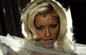 Original 2048 px/ 1334 px