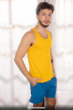 Original 2561 px/ 3840 px