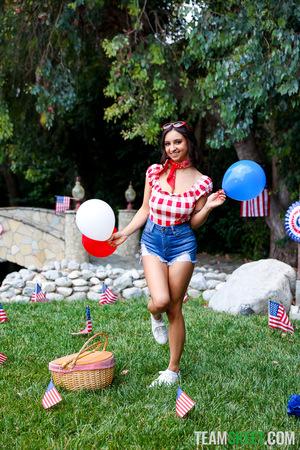 #TeamSkeet - Hailey Rose - Red, White, and Screw