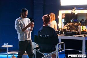 Original 2999 px/ 2000 px